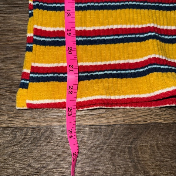 No Boundaries Yellow Red Ribbed Short Sleeve T-Shirt - Picture 6 of 9